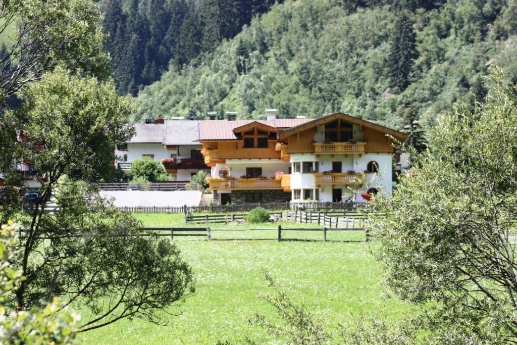 Landhaus Alpensonne Apartment Neustift im Stubaital Exterior photo